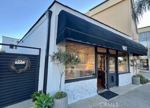 907 Electric AVE