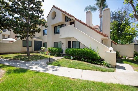 Photo of 333 N Melrose Drive #E, Vista, CA 92083 (MLS # ND26105314)