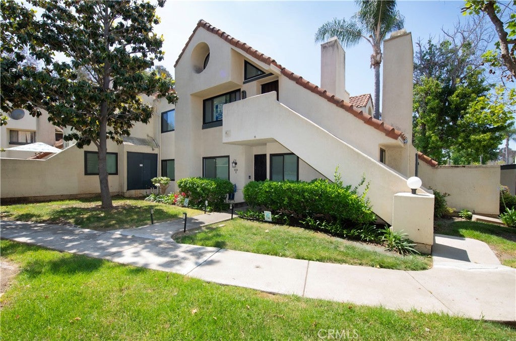 333 N Melrose Drive E