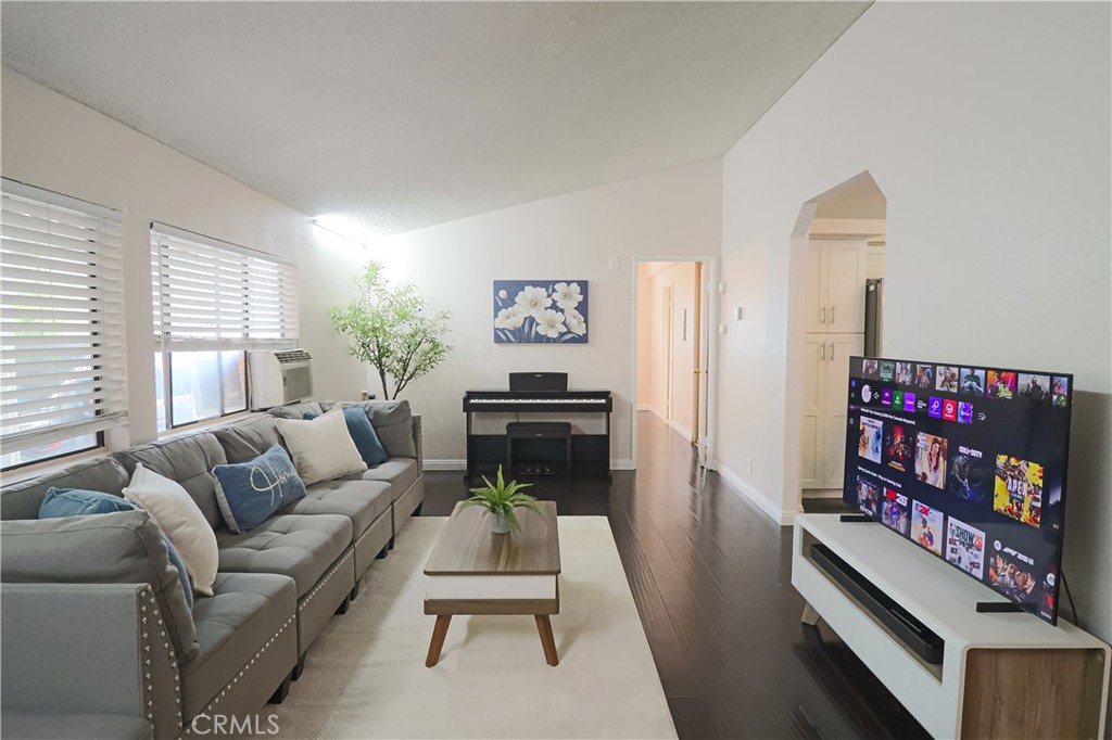 12151 Trask 15