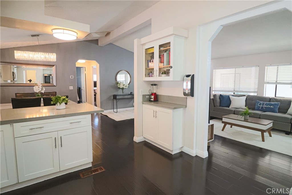 12151 Trask 15