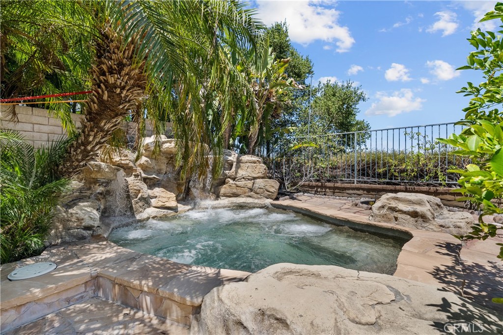 26846 Pine Hollow Court