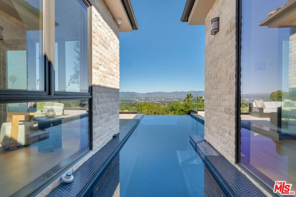 3116 Elvido Drive