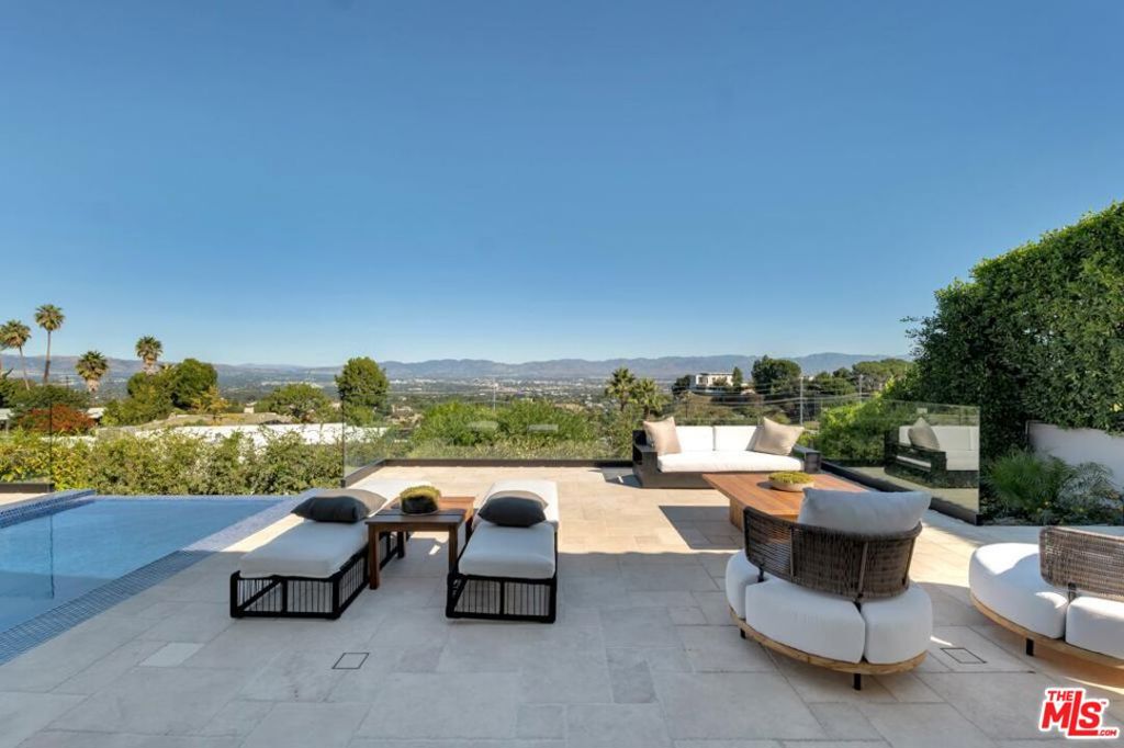 3116 Elvido Drive