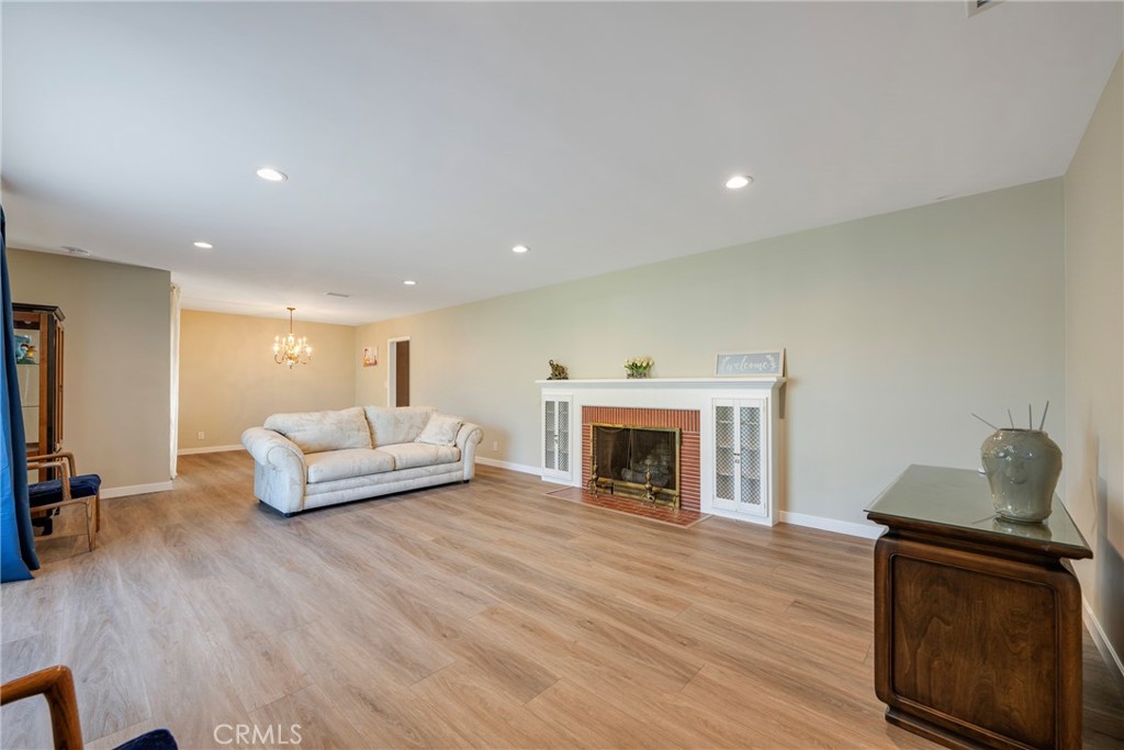 Anaheim Crest (ANCR) - Residential Lease