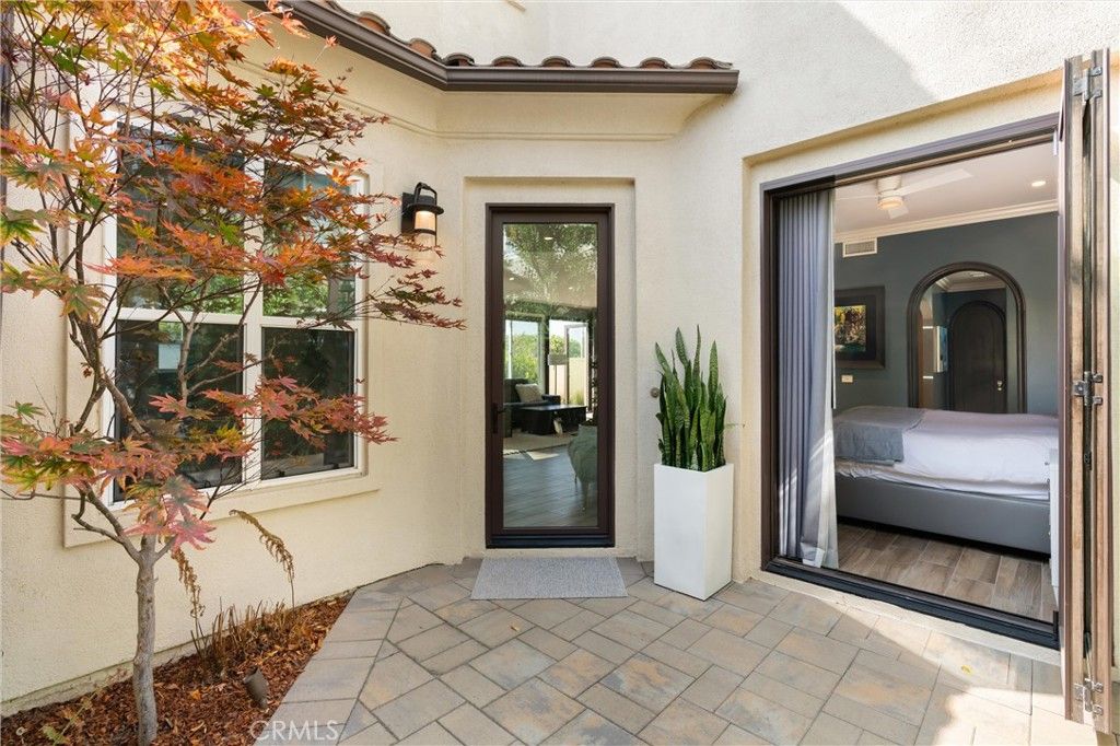 Photo of 19115 Callaway Cir, Huntington Beach, CA 92648 (MLS # OC25236242)