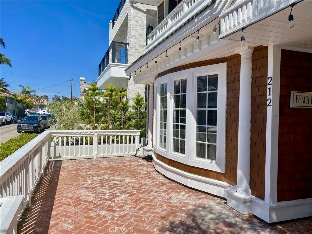 212 Garnet Avenue