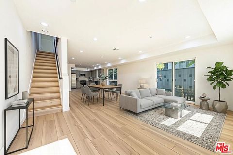 Photo of 5434 Romaine Street, Los Angeles, CA 90038 (MLS # 26707045)