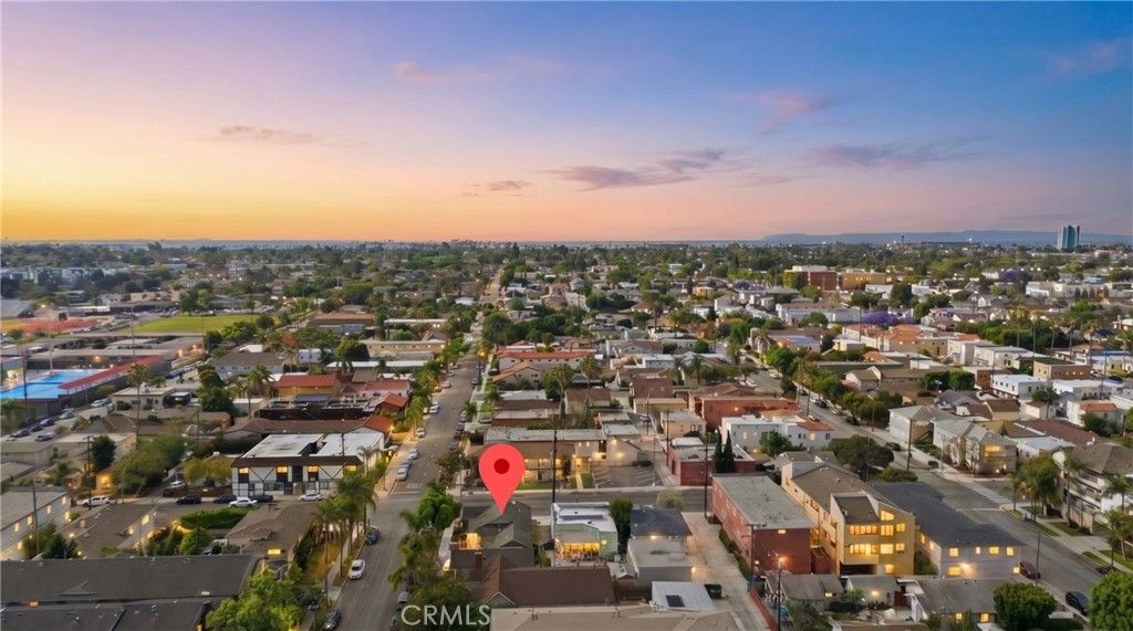 Photo of 1005 Roswell Ave, Long Beach, CA 90804 (MLS # PW26090694)