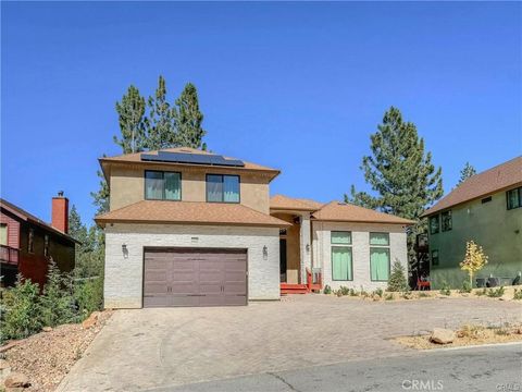 Photo of 1224 Wolf Creek Court, Big Bear Lake, CA 92315 (MLS # CV26112895)
