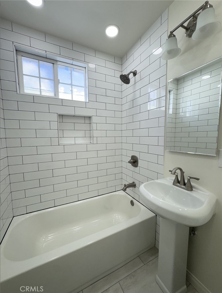 6300 Paramount Boulevard N