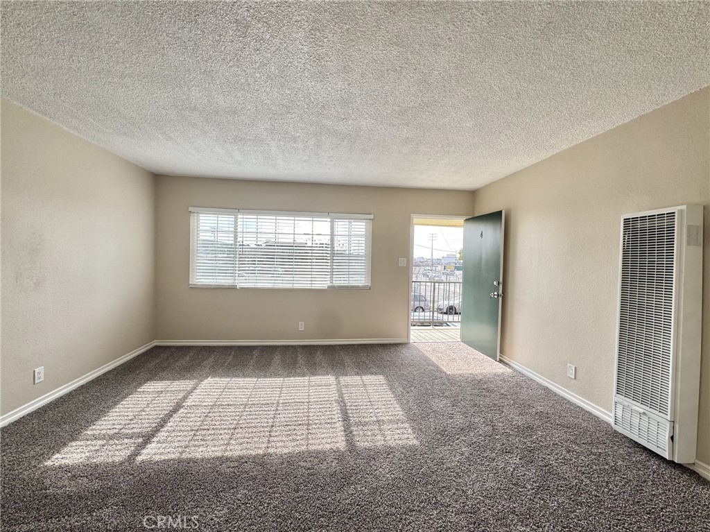 6300 Paramount Boulevard N