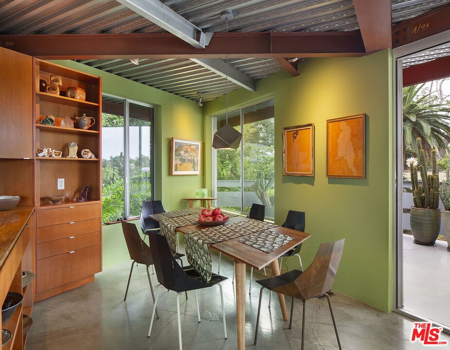 2383 Loma Vista Place