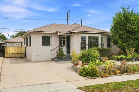 Photo of 4832 Coldbrook AVE, Lakewood, CA 90713 (MLS # PW26199009)