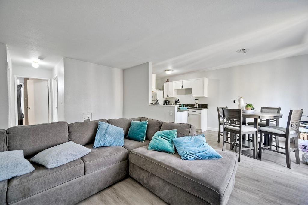 1653 Pentecost Way 12