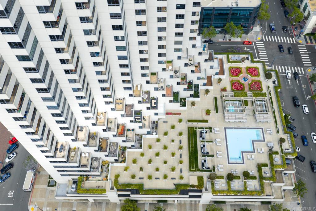 700 Front Street 1102