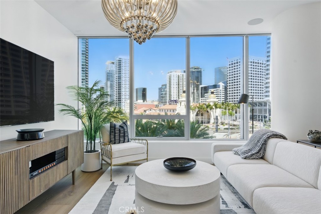 888 W E Street 505