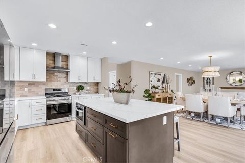22461 Silver Spur Lake Forest CA 92630