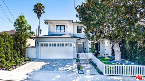 Photo of 1826 9th Street, Manhattan Beach, CA 90266 (MLS # 26975031)