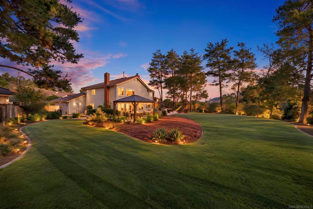 1109 Sundale