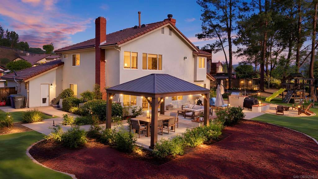 1109 Sundale