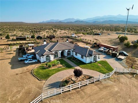 7381 Cygnet Road Phelan CA 92371