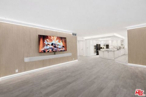 Photo of 17366 W Sunset Boulevard #105, Pacific Palisades, CA 90272 (MLS # 26670541)