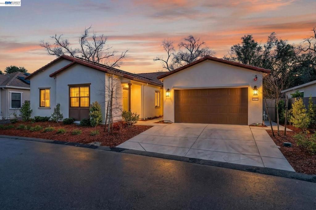 Photo of 8675 Spikerush Ln Ln, Granite Bay, CA 95746 (MLS # 41129183)