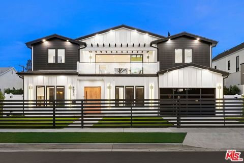 Photo of 5012 Enfield Avenue, Encino, CA 91316 (MLS # 26653253)