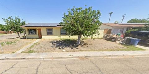 Photo of 1011 E California ST, Blythe, CA 92225 (MLS # DW26099938)