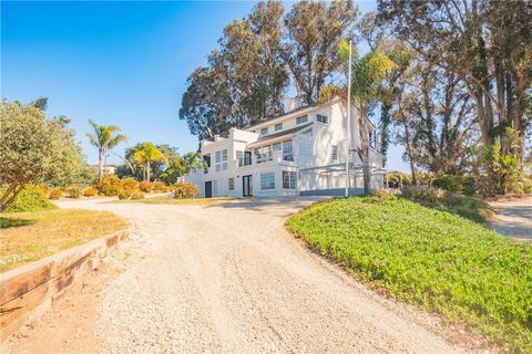 Photo of 508 Mesa View Dr, Arroyo Grande, CA 93420 (MLS # FR25263919)