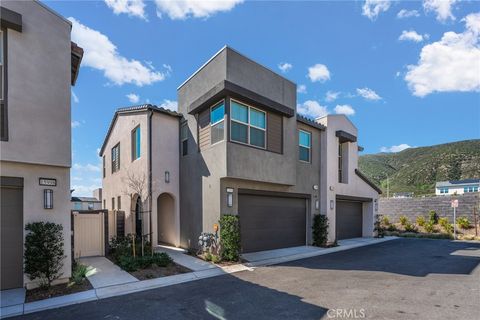 Photo of 15996 Sunny Court, Fontana, CA 92336 (MLS # TR26064840)