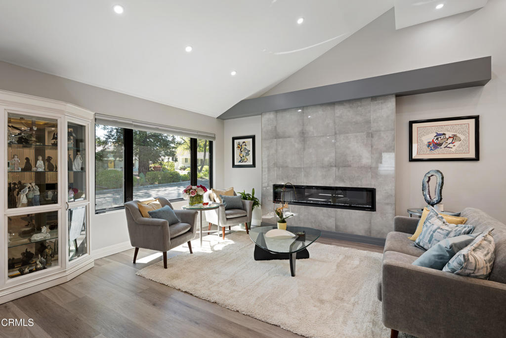 Properties 3 4428 Oakwood Avenue