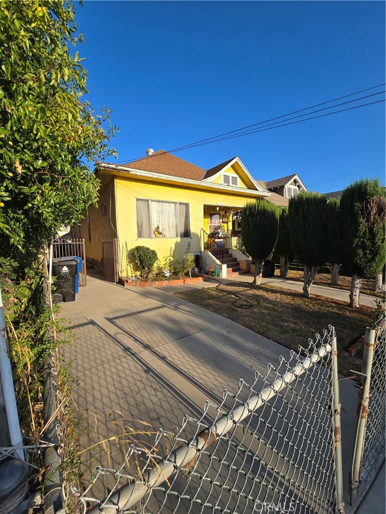2222 Gates
