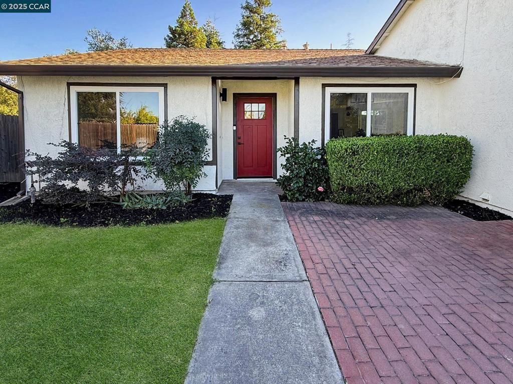 Photo of 7128 Parkvale Way, Citrus Heights, CA 95621 (MLS # 41115121)