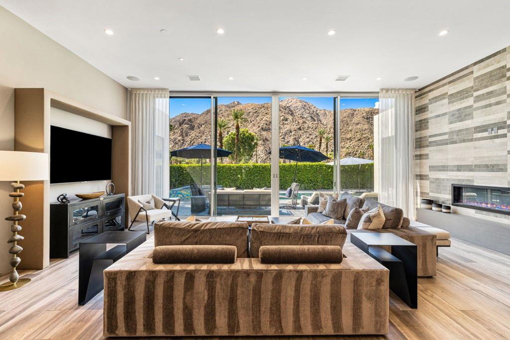 Indian Wells C.C. - Residential