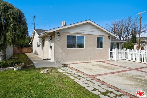 Photo of 6723 Sheltondale Avenue, West Hills, CA 91307 (MLS # 26656757)