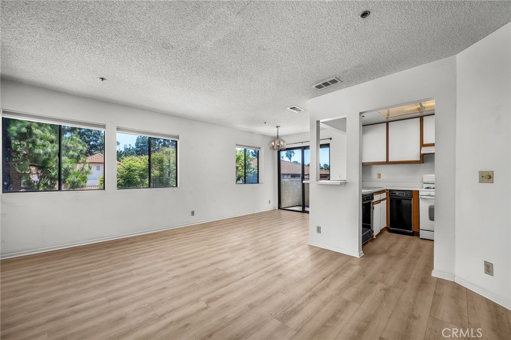 Properties 4 517 Palisades Drive