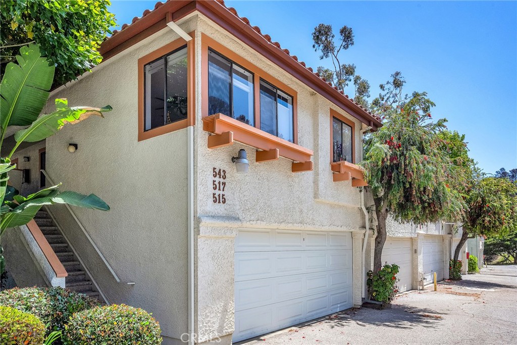 Properties 1 517 Palisades Drive