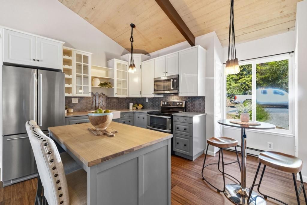 Photo of 101 Culligan Court, Boulder Creek, CA 95006 (MLS # ML82032605)