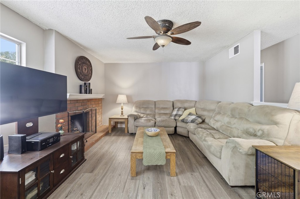 28003 Urbandale Avenue