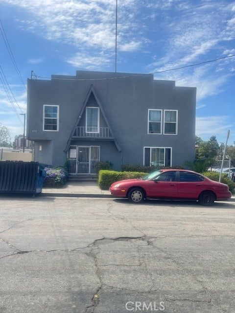 Photo of 422 Warren LN, Inglewood, CA 90302 (MLS # PV26158008)