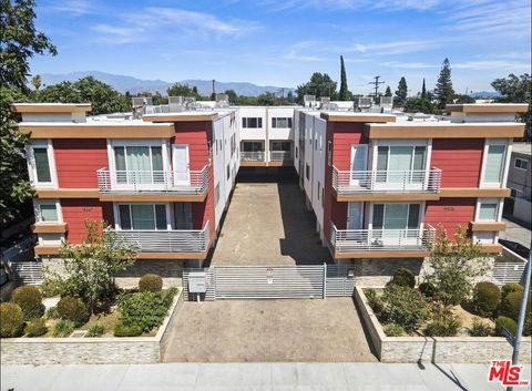 Photo of 14321 Irma Way, Van Nuys, CA 91405 (MLS # 26831525)