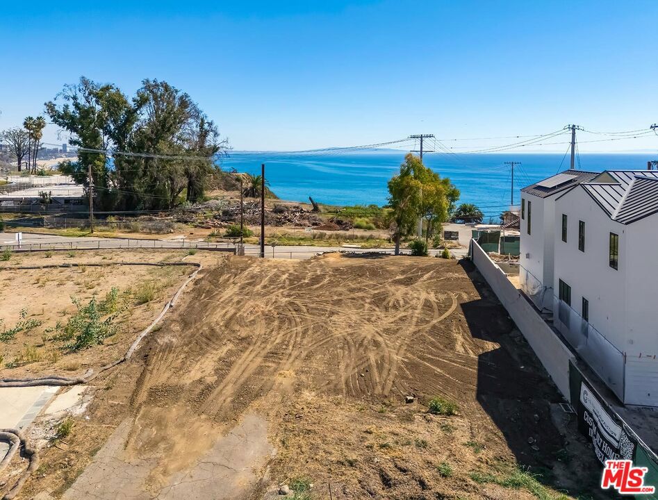Photo of 17056 Livorno Drive, Pacific Palisades, CA 90272 (MLS # 26998033)