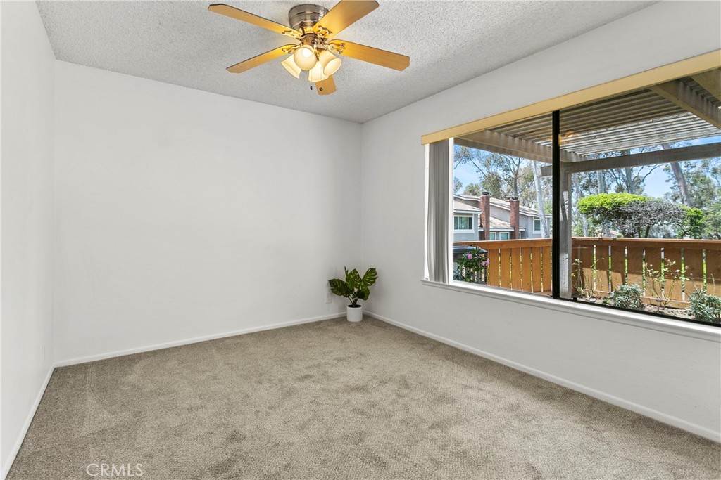 6516 E Camino Vista 1