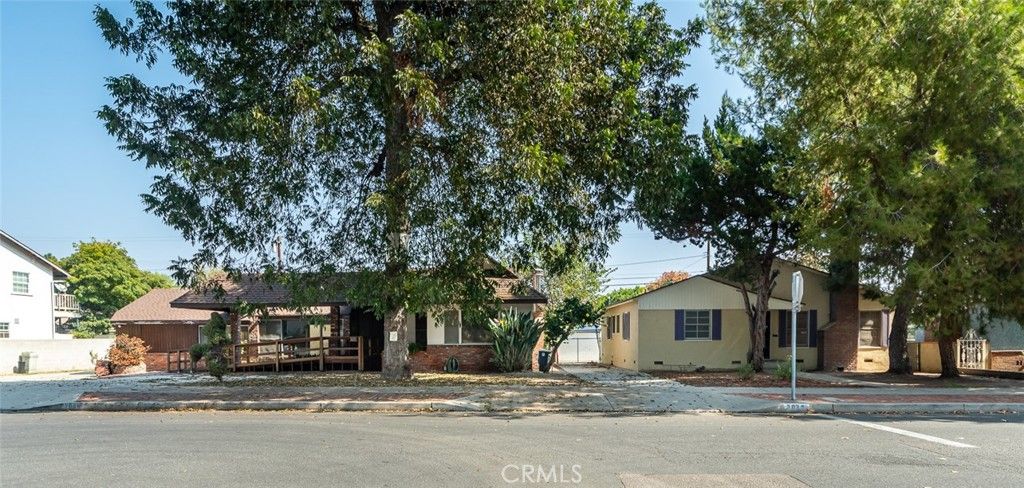 Photo of 700 S Mariposa Street, Burbank, CA 91506 (MLS # BB25235182)