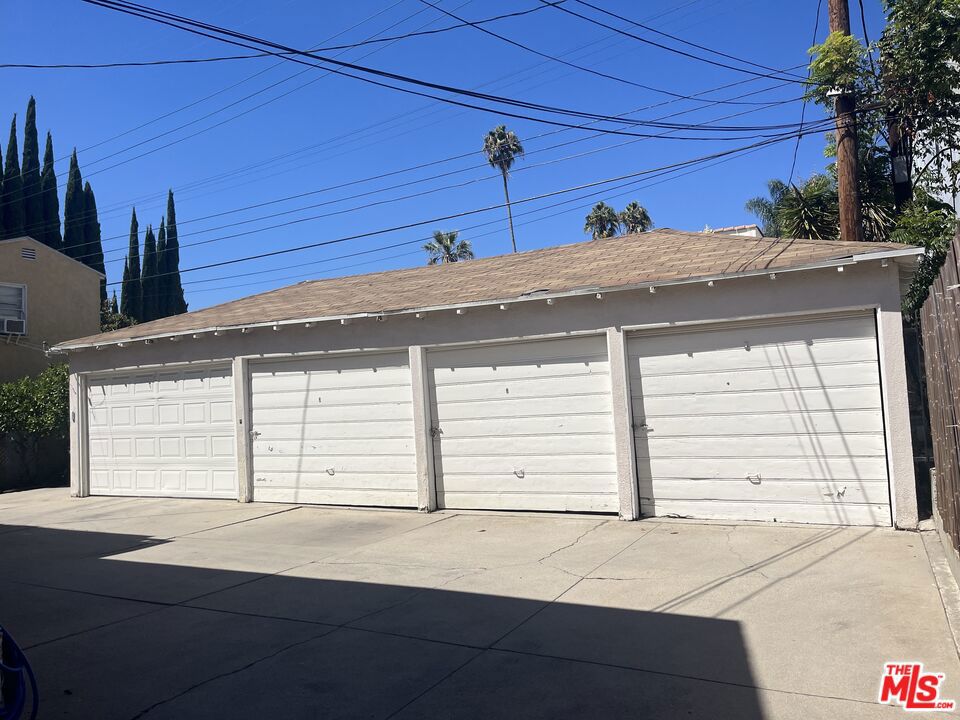 1433 S Fairfax Avenue