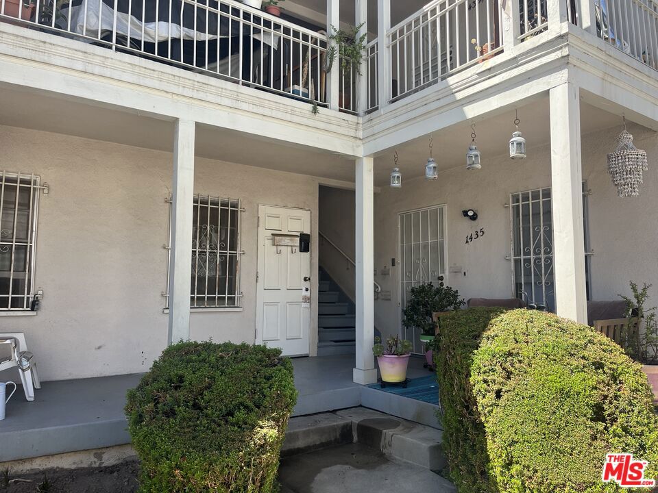 1433 S Fairfax Avenue