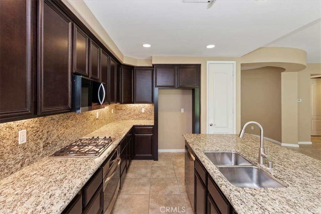 Cobblestone Canyon - Residential Lease