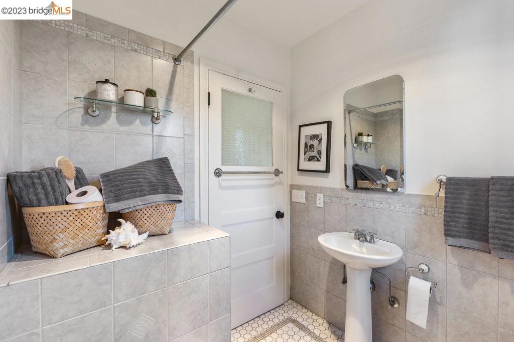 MAXWELL  PARK - Residential